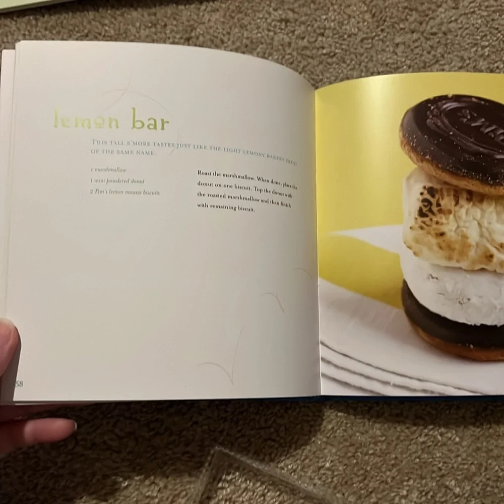 S’mores - Gourmet TREATS for Every Occasion by Lisa Adams
